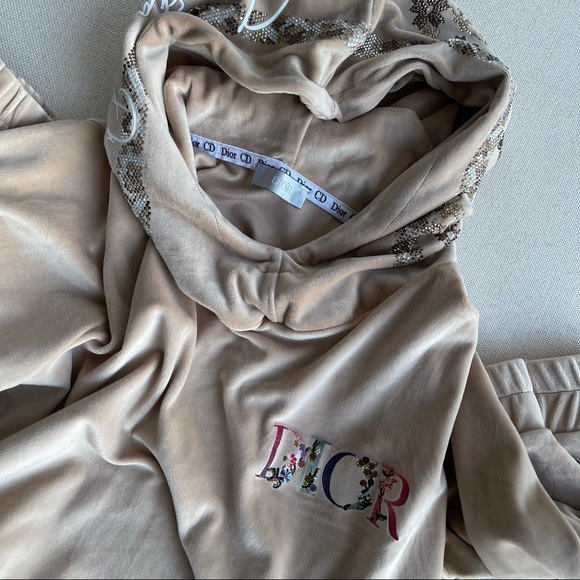 Authentic Christian Dior Velvet Vintage Sweatshirt Hoodie with Crystals - Picture 6 of 13